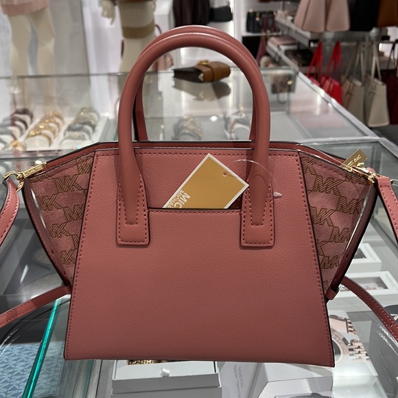 Michael Kors Avril Small Signature PVC Top Zip Satchel Crossbody Bag
Rose - Picture 7 of 16